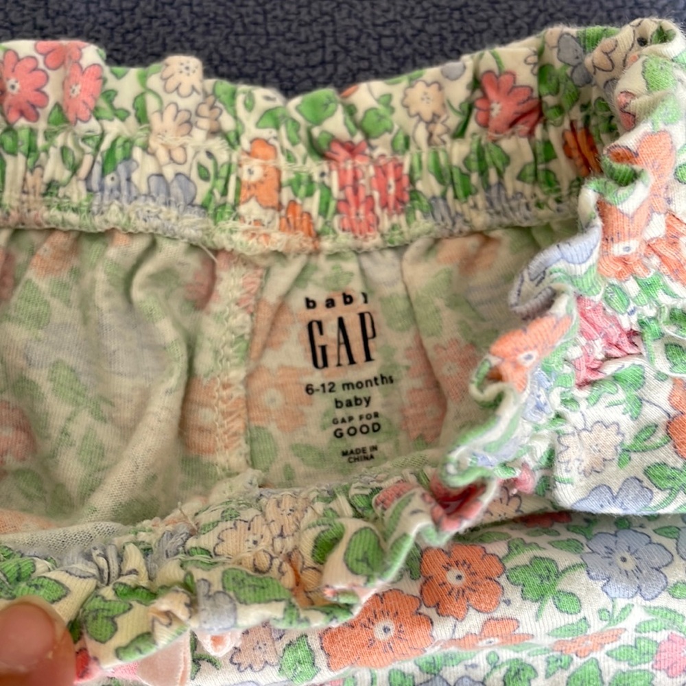 Baby Gap Liberty Print Shorts Set - Picture 5 of 5
